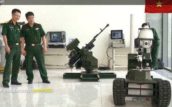 Cận cảnh robot chiến đấu tự hành Made in Việt Nam