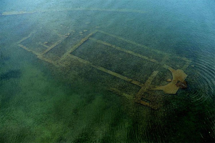 Kiến trúc tráng lệ 1.600 tuổi ẩn dưới hồ Thổ Nhĩ Kỳ