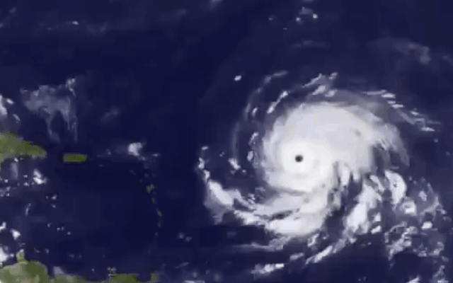 National Geographic: 20 triệu tấn TNT cũng không thể hạ gục hoàn toàn một cơn bão