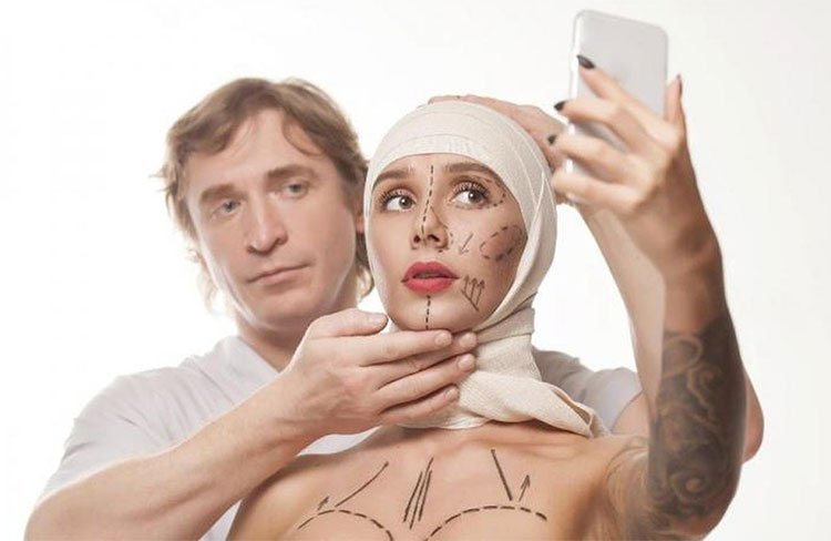 Phẫu thuật thẩm mỹ giống ảnh selfie: Hiện tượng mặc cảm Snapchat