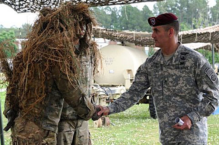 Quân đội Mỹ thử nghiệm bộ đồ ngụy trang vô hình cho lính bắn tỉa