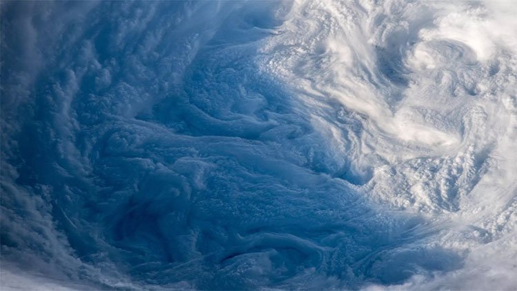Siêu bão Trami đầy đe dọa nhìn từ không gian