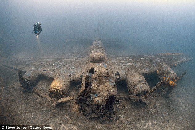 Tìm thấy phi công mất tích cùng máy bay ném bom cách đây gần 80 năm