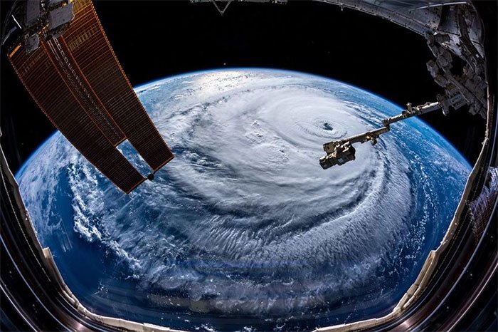 Từ trạm vũ trụ, phi hành gia vẫn rùng mình vì bão Florence