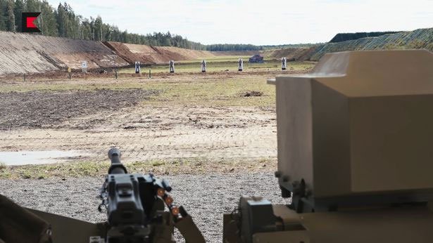 Xem robot sát thủ của Nga chọn kẻ xấu để khai hỏa tiêu diệt