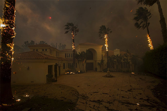 44 người chết, cháy rừng ở California chưa bao giờ kinh hoàng đến thế