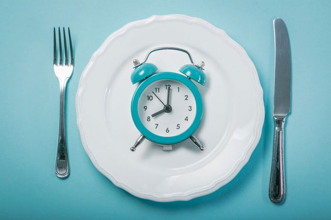 5 bí kíp ngăn chặn tình trạng ăn uống vô tội vạ đe dọa sức khỏe một cách trầm trọng