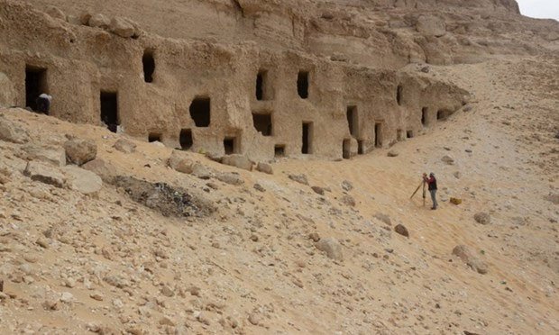 Ai Cập phát hiện 250 lăng mộ niên đại 4.200 năm tại tỉnh Sohag