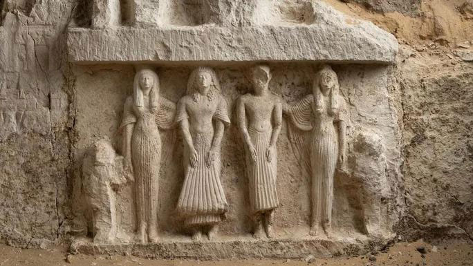 Ai Cập phát hiện kho báu vượt thời gian và 3 nhân vật bí ẩn hiện về sau 3.300 năm
