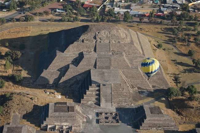Ai là người đã xây dựng vùng đất Teotihuacan cổ xưa đầy bí ẩn này?