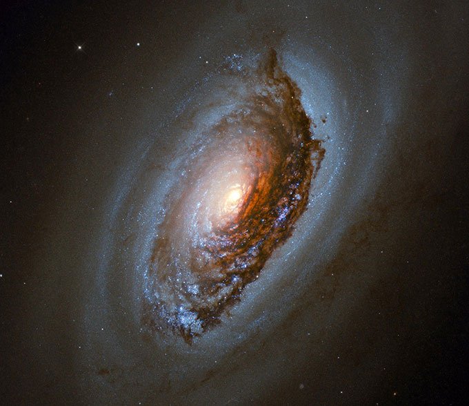 Ảnh chụp thiên hà Mắt Quỷ cách 17 triệu năm ánh sáng