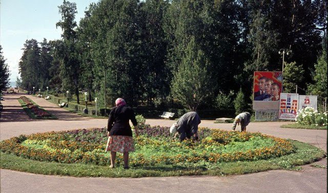 Ảnh màu ấn tượng về đường phố Leningrad những năm 1960