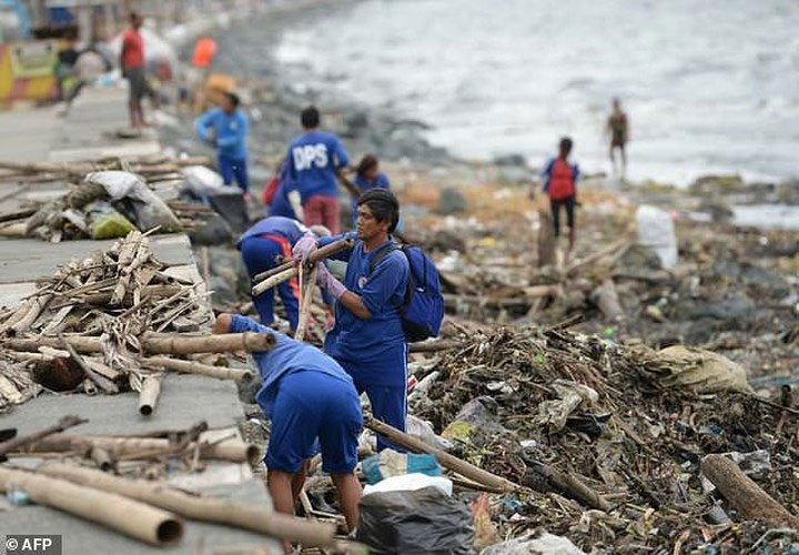 Ảnh: Siêu bão Yutu gây thiệt hại nặng nề khi đổ bộ vào Philippines