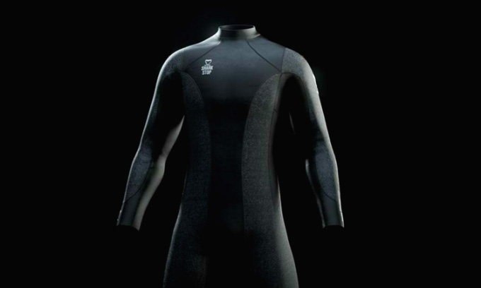 Australia giới thiệu bộ đồ bơi chống cá mập cắn
