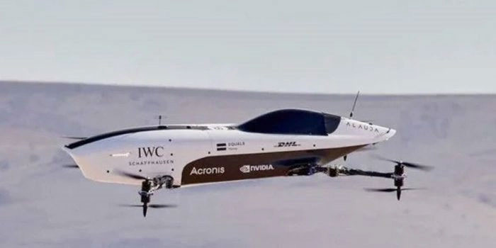Australia phát minh ôtô đua bay đầu tiên trên thế giới