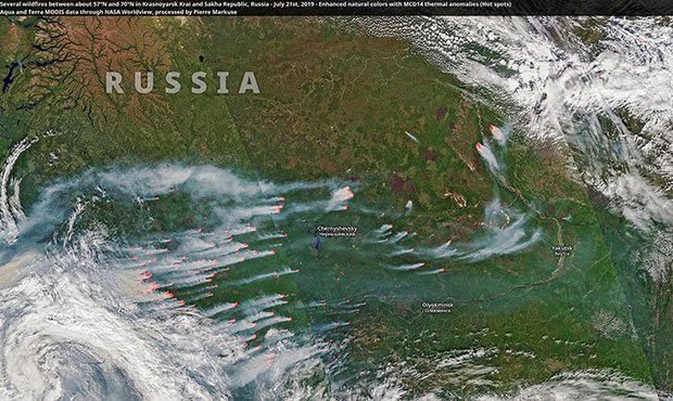 Bắc Cực đang bốc cháy cực mạnh và đám cháy ấy lớn đến mức nhìn thấy được từ ngoài vũ trụ