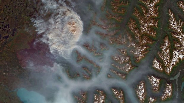 Bắc Cực đang bốc cháy cực mạnh và đám cháy ấy lớn đến mức nhìn thấy được từ ngoài vũ trụ