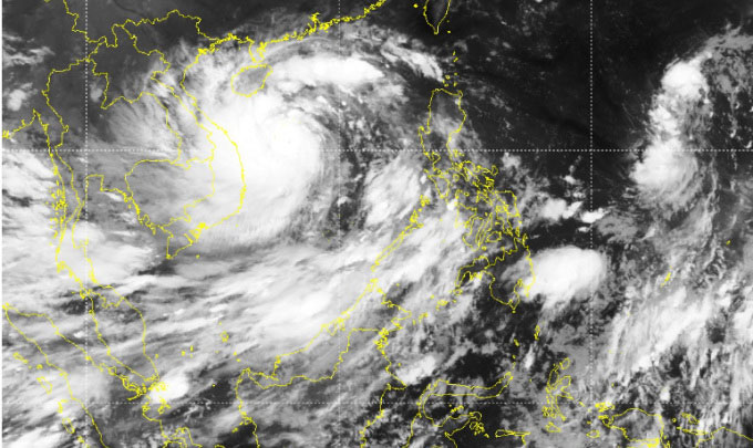 Bão Noru tăng lên cấp 14 khi áp sát quần đảo Hoàng Sa