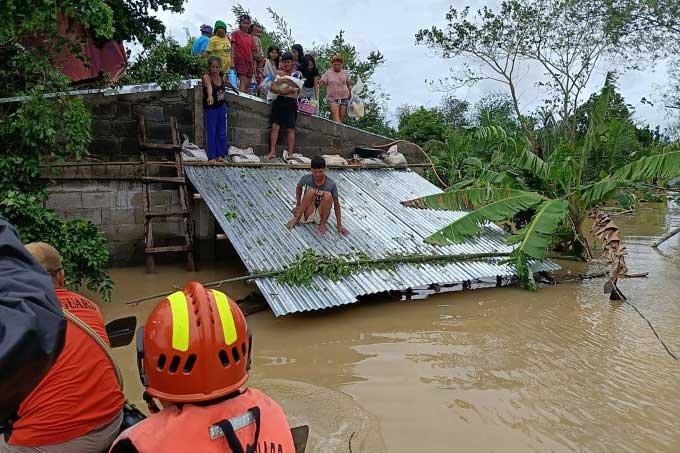 Bão Trà Mi gây ngập lụt nghiêm trọng ở Philippines, 14 người chết