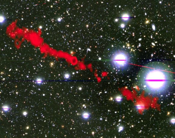 Bắt được tín hiệu vô tuyến từ 2 quái vật lớn gấp 62 lần dải Ngân Hà
