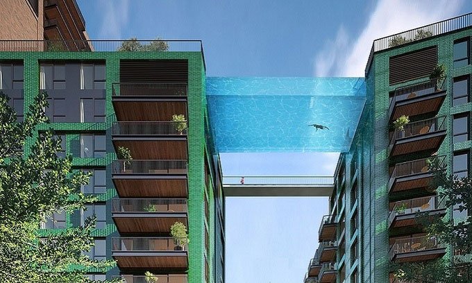 Bể bơi trong suốt treo giữa hai tòa nhà