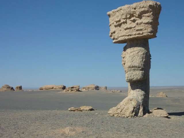 Bên trong ốc đảo 2.000 năm tuổi giữa sa mạc ở Trung Quốc