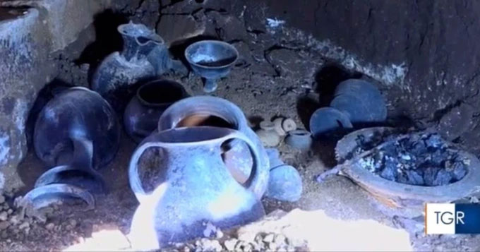Bí ẩn về bữa ăn cuối cùng được phát hiện trong ngôi mộ 2.500 tuổi