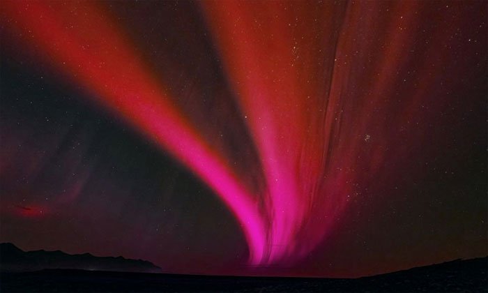 Bí ẩn vệt sáng đỏ xuất hiện trên trời 1.400 năm trước