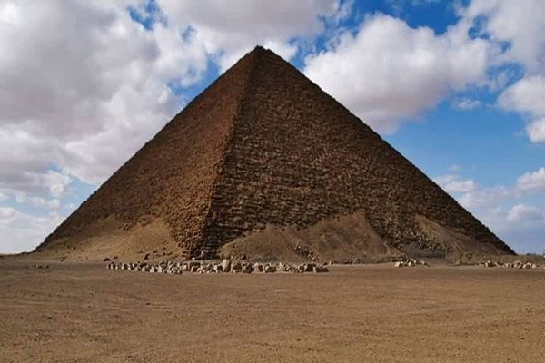Bí mật kim tự tháp đỏ ở Ai Cập: Sau 141 năm mới giải mã được một phần