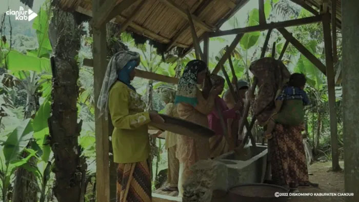 Bí quyết trường thọ của người dân làng Miduana tại Indonesia