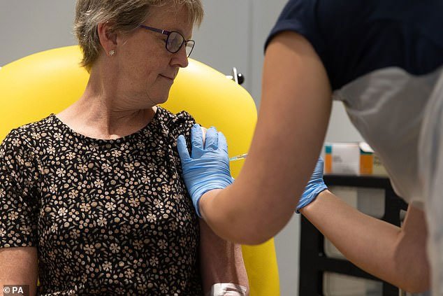Biến thể SARS-CoV-2 tại Nam Phi nguy hiểm hơn ở Anh, có thể vô hiệu hóa vaccine