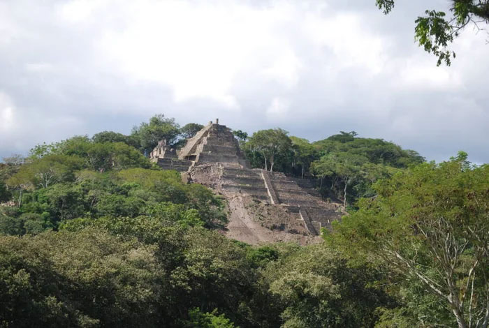 Bộ sưu tập đặc biệt gồm mặt nạ Maya bằng vữa, đá 1.300 năm tuổi ở Mexico được khai quật