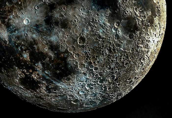 Bức ảnh Mặt trăng chân thực nhất thế giới sắc nét không thua vệ tinh