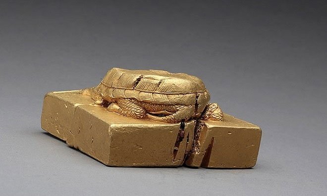 Các nhà khảo cổ phát hiện ấn triện bằng vàng nặng gần 8kg