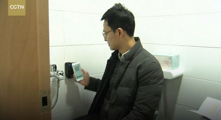 Các nhà khoa học Hàn Quốc tạo ra toilet có thể biến chất thải thành năng lượng sạch