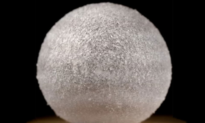 Các nhà khoa học tạo ra bong bóng siêu bền, không vỡ suốt 465 ngày