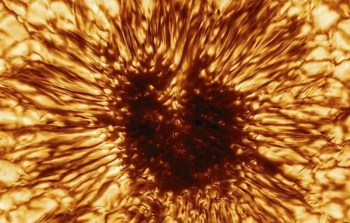 Các nhà khoa học tìm ra thời điểm Mặt trời phát nổ, nuốt chửng sao Thủy và sao Kim
