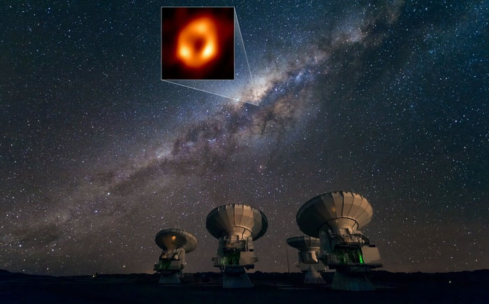 Các nhà thiên văn học vừa tìm thấy 1 lỗ đen siêu lớn đang cố gắng chạy trốn khỏi thiên hà của mình