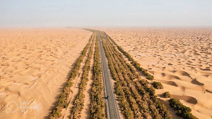 Cách Trung Quốc phủ xanh sa mạc biển tử thần rộng 330.000km2