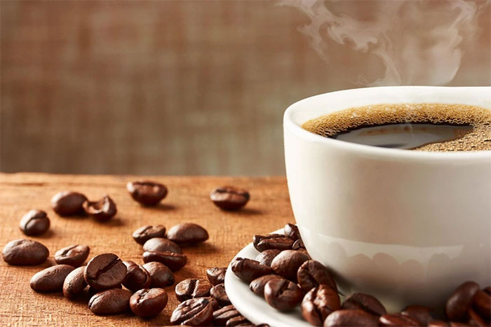 Caffeine trong cà phê có thể cai nghiện rượu