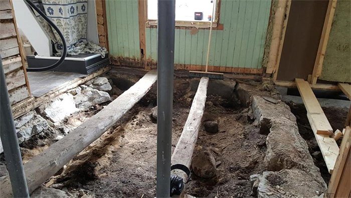 Cải tạo sàn nhà, cặp vợ chồng ngỡ ngàng phát hiện ngôi mộ cổ kỳ bí 1.000 tuổi nằm ngay bên dưới
