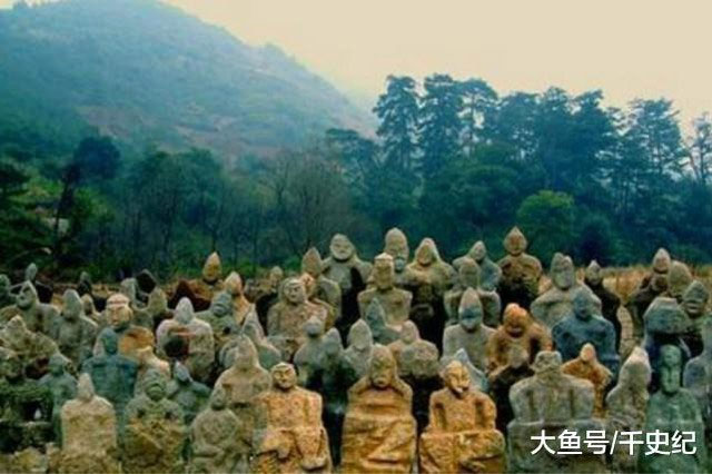 Cấm địa ở Trung Quốc: 700 năm không ai dám vào, nhà khảo cổ mạo hiểm dấn thân phát hiện cảnh gây sốc