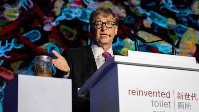 Cận cảnh bồn cầu kiểu mới của Bill Gates: Không cần nước, xử lý chất thải không để lại mùi, có thể tách nước khỏi phân