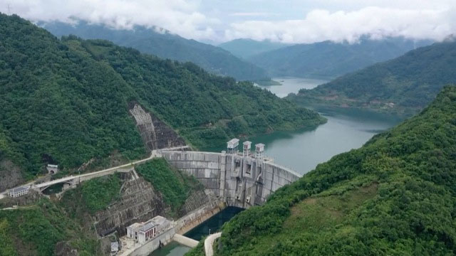 Cận cảnh công trình xuyên núi hơn 7 tỷ USD nối liền hai dòng sông ở Trung Quốc