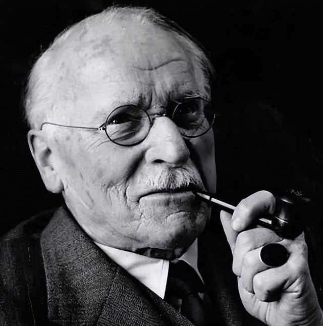 Carl Jung: Nhà khoa học bí ẩn nhất thế giới!