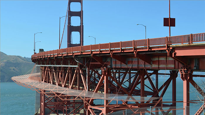 Cầu Cổng Vàng ở Mỹ hoàn thành lắp đặt lưới chống tự sát