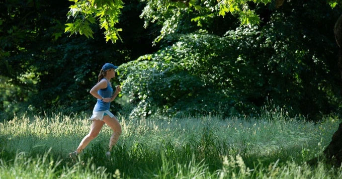 Chạy dài cuối tuần tốt cho tim giống như việc tập thể dục thường xuyên