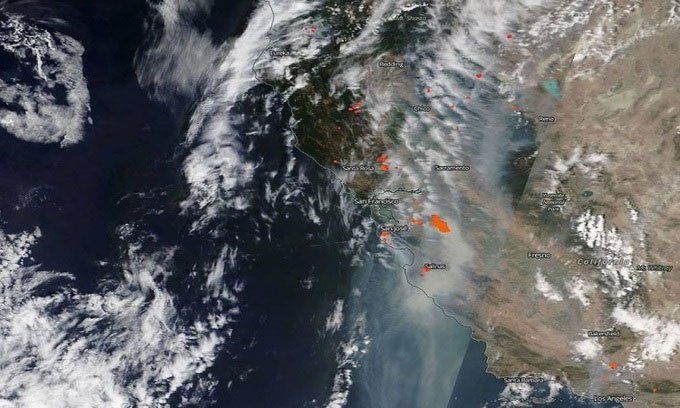 Cháy rừng ở California nhìn từ vũ trụ