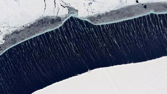 Chiêm ngưỡng hiện tượng tua băng hiếm gặp ở Nam Cực