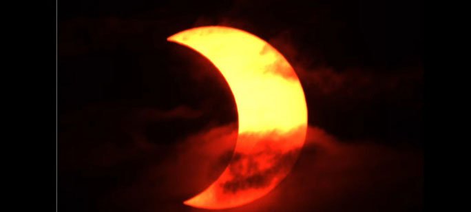 Chiêm ngưỡng nhật thực vòng lửa Bắc Cực xuất hiện khắp thế giới